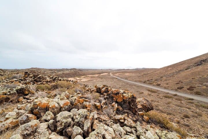 Fuerteventura 4x4 Safari to El Cotillo & Bayuyo Volcano — Sunset Cava and Coastal Trails photo 4