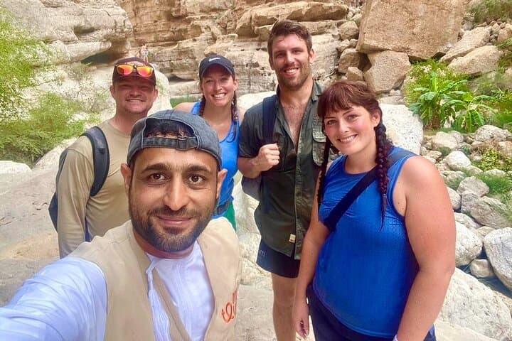 Full-Day Wadi Shab Hike and Swim with Bimmah Sinkhole Stop