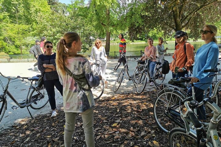 Bordeaux by Bicycle: 3-Hour Guided Ride Along the Garonne and Chartrons photo 3