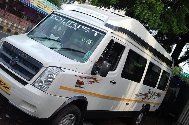 Delhi to Agra Private Transfer via Yamuna Expressway — Fast, Air‑Conditioned Ride photo 4