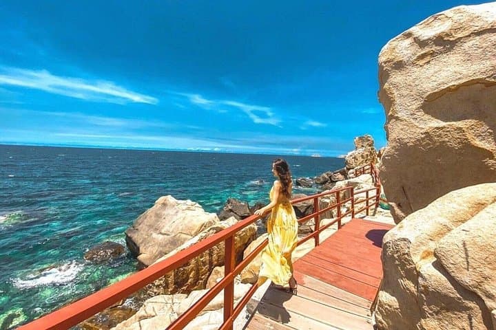 Phan Rang & Vinh Hy Bay Scenic Day Trip from Nha Trang — Vineyards, Rai Cave & Coastal Road