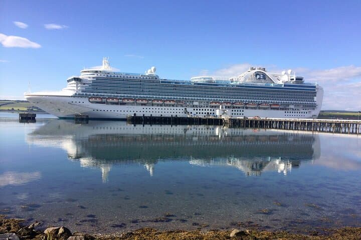 Private Invergordon Cruise Excursion: Loch Ness, Urquhart Castle & Black Isle Distillery