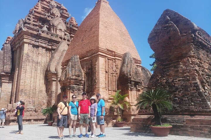 Private Nha Trang Shore Excursion: Ponagar, Long Son Pagoda & Sky Deck Views