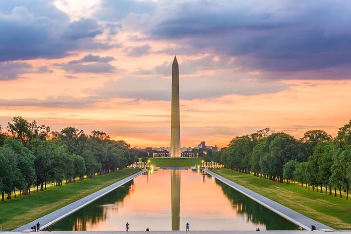 Private Family Walking Tour Washington DC — White House to National Archives