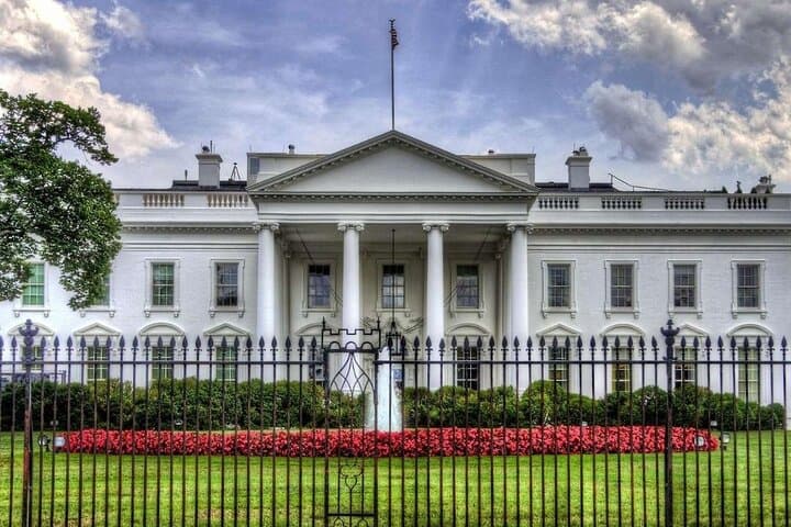 Private Family Walking Tour Washington DC — White House to National Archives photo 3