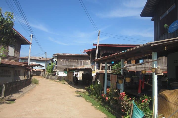 Dong Natad Forest Trek — Savannakhet Day Hike to That Ing Hang & Lakeside Picnic photo 4