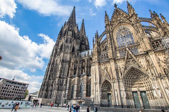 Cologne Instagram Tour: Capture the Cathedral, Hohenzollern Bridge & Rheinauhafen in 90 Minutes photo 3