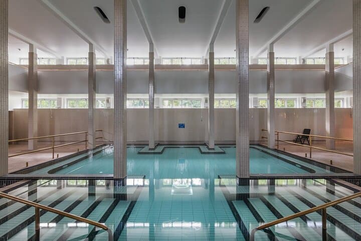Palatinus Bath Budapest: Full-Day Thermal Pools & Family Fun on Margaret Island photo 5