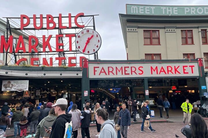 Private Half-Day Seattle Tour: Pike Place, Space Needle & Neighborhood Gems