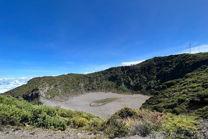 Irazú Volcano Day Trip: Cartago Basilica, Craters & Orosi Valley Views photo 4