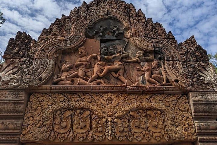 Private Kbal Spean, Banteay Srei & Beng Mealea Temple Tour from Siem Reap photo 4