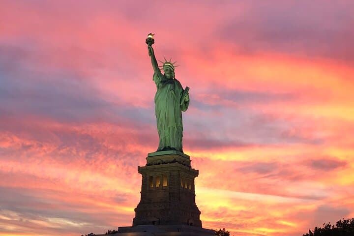 Private NYC 4th of July Fireworks Boat Charter — Statue of Liberty & Brooklyn Bridge Views photo 4