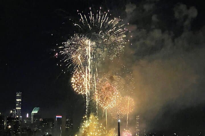 Private NYC 4th of July Fireworks Boat Charter — Statue of Liberty & Brooklyn Bridge Views photo 6