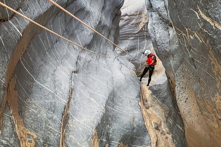 Snake Canyon Oman: Canyoning, Jumps and Abseils in the Al Hajar photo 4