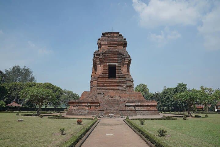 Explore Trowulan: One-Day Majapahit Temple History Tour from Surabaya photo 4