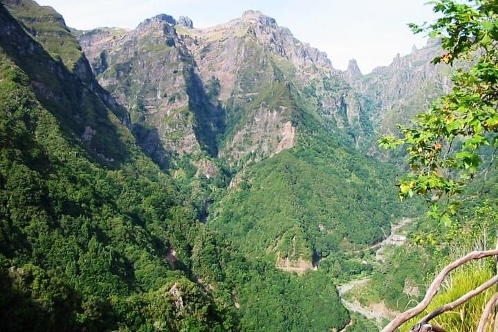 Full-Day Off‑Road Jeep Safari in Eastern Madeira — Pico do Arieiro, Santana & Ponta de São Lourenço photo 5