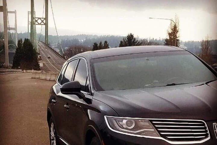 Seattle Hourly Car & Limo Rental for Sightseeing and Airport Transfers photo 6