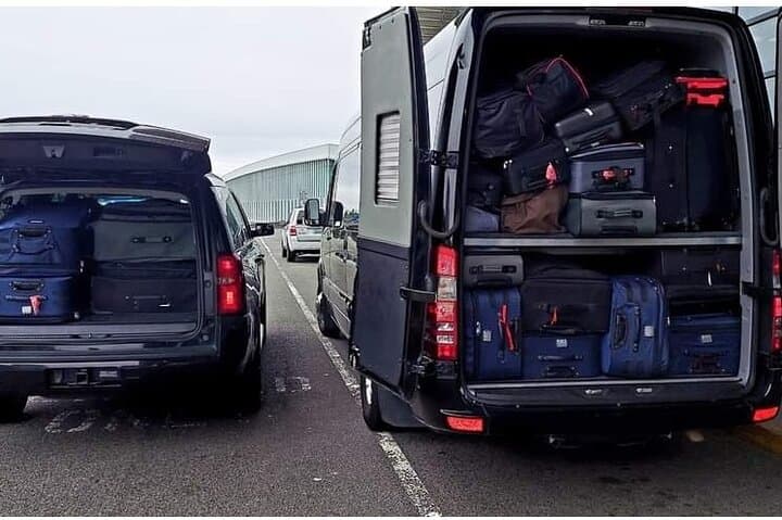 Seattle Tacoma Airport Private Transfer (1–15 Passengers) photo 3