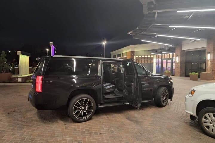 Seattle Tacoma Airport Private Transfer (1–15 Passengers) photo 2