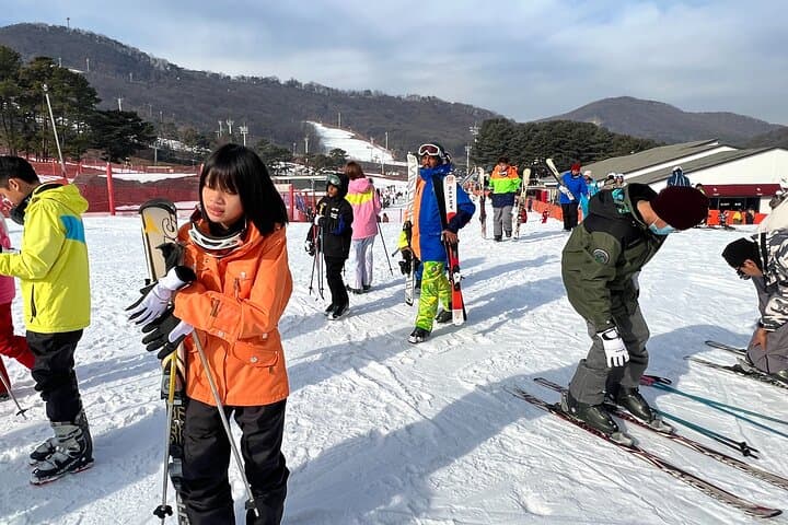 Day Trip from Seoul to Jisan Forest Ski Resort — Beginner-Friendly Skiing & Sledding photo 4