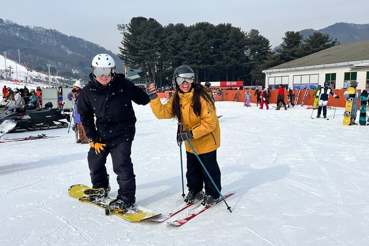 Day Trip from Seoul to Jisan Forest Ski Resort — Beginner-Friendly Skiing & Sledding photo 5