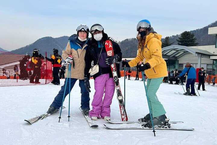 Day Trip from Seoul to Jisan Forest Ski Resort — Beginner-Friendly Skiing & Sledding photo 2