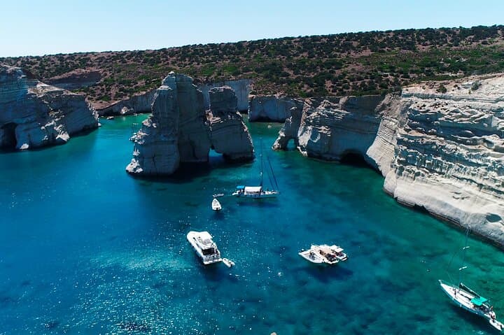 Full-Day Private Milos Boat Tour: Kleftiko, Sarakiniko & Hidden Beaches photo 5