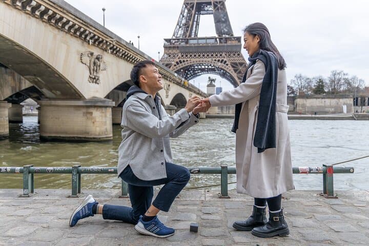 Private Eiffel & Seine Photo Shoot: 25‑Minute Paris Photographer Session photo 6