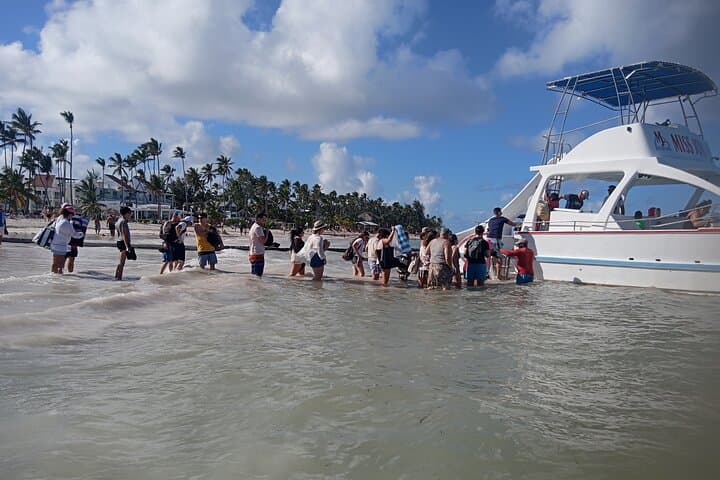 Punta Cana Hip-Hop Party Boat & Snorkel — 3-Hour Music, Drinks & Reefs photo 4