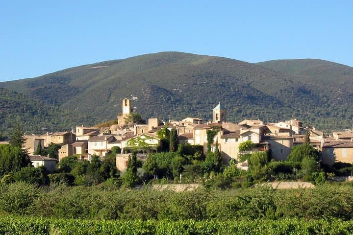 Luberon Villages Day Trip from Aix-en-Provence — Gordes, Roussillon & Lourmarin in One Day photo 3