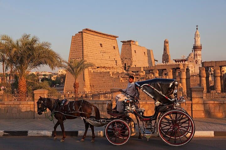 Private Luxor Horse-Carriage Tour: Guided Old Town & Luxor Temple Ride photo 2