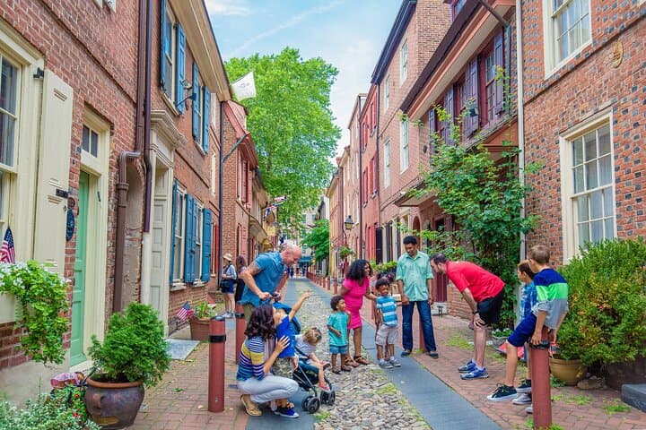 Old City Philadelphia Walking Tour: 10+ Historic Sites in 90 Minutes photo 1