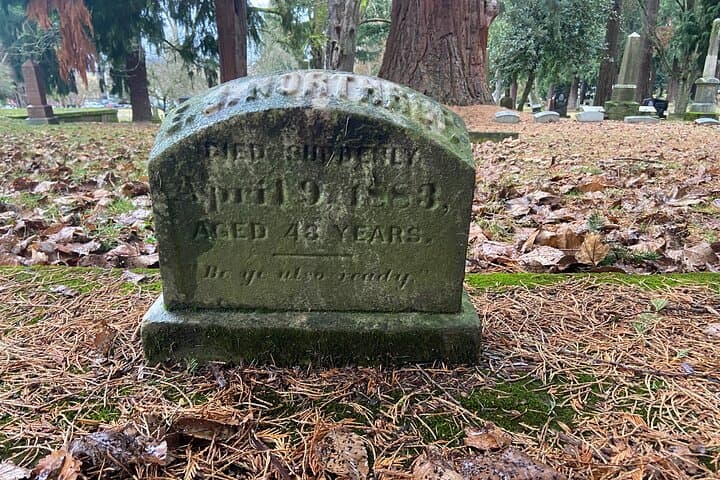 Macabre Ghost History of Portland: Lone Fir Cemetery Walking Tour photo 6