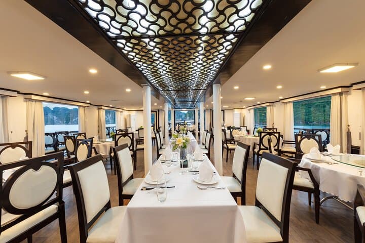 Luxury Overnight Amanda Cruise in Halong Bay — 2-Day Seaview Experience photo 2