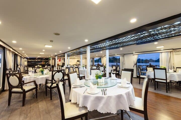 Luxury Overnight Amanda Cruise in Halong Bay — 2-Day Seaview Experience photo 3