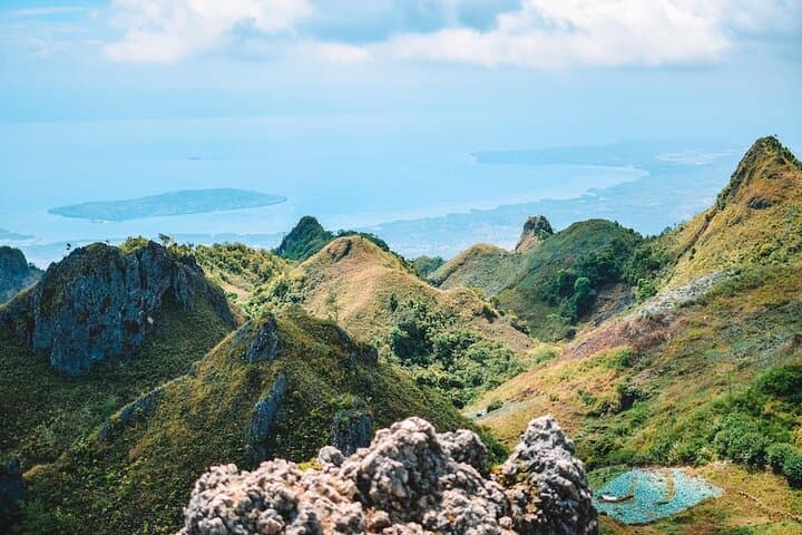 Osmeña Peak & Kawasan Falls: Full-Day Summit Trek and Canyoneering Adventure from Cebu photo 3