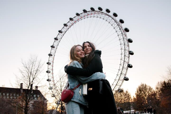 Private Photoshoot Outside the London Eye — South Bank Portrait Session photo 3