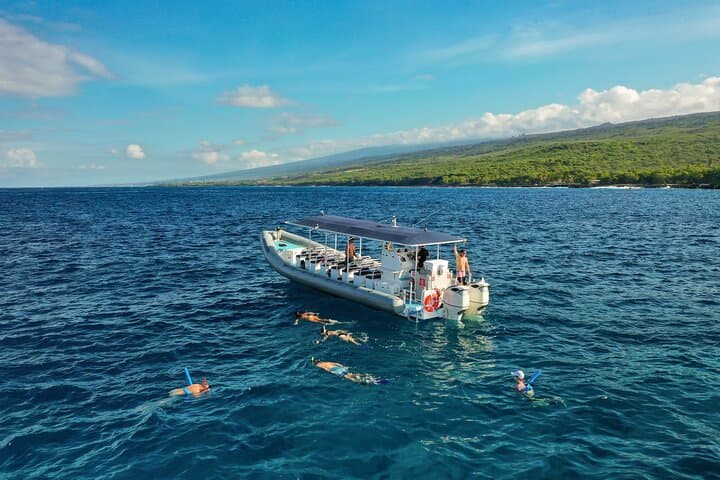 Kailua-Kona 4-Hour Super-Raft Snorkeling Cruise photo 6