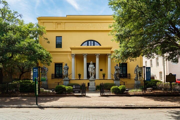 Savannah River Romance: Private 2-Hour Historic Walking Tour