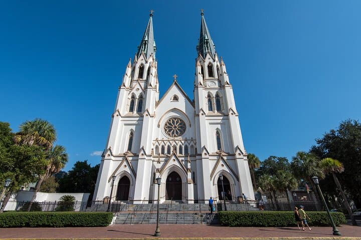 Private Yuletide Charm: Savannah Christmas Walking Tour on the Riverfront photo 6