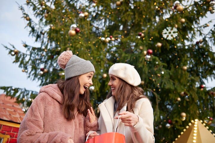 Private Yuletide Charm: Savannah Christmas Walking Tour on the Riverfront photo 3