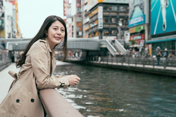 Osaka Unveiled: Private Walking Tour from Shinsaibashi to Namba Shrine