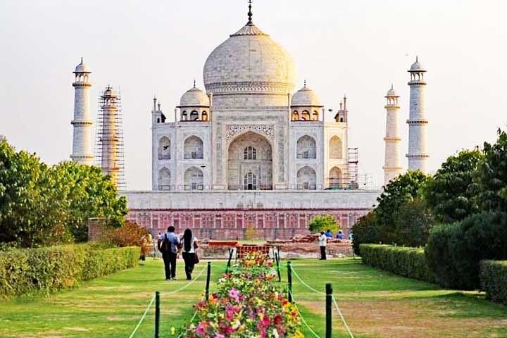 Sunrise at the Taj: Private Day Tour from Delhi to Agra by Car photo 4