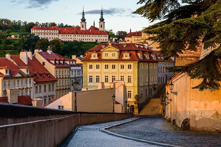 Prague Castle & Mala Strana Walking Tour with Local Food and Beer photo 5