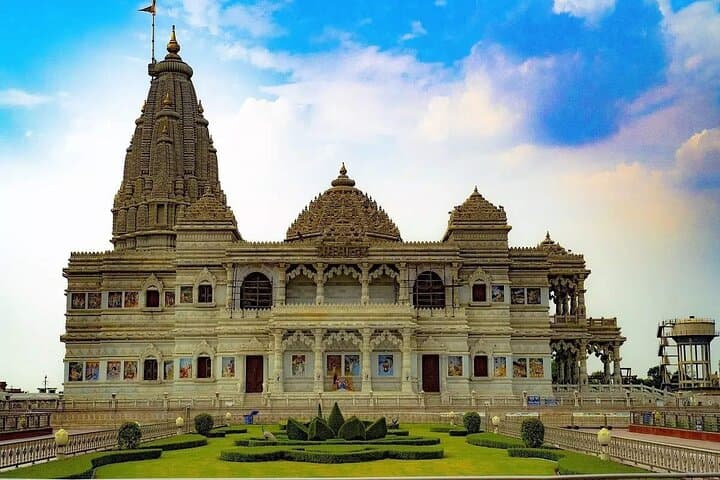 Mathura and Vrindavan Private Day Tour from Delhi: All-Inclusive Car Excursion