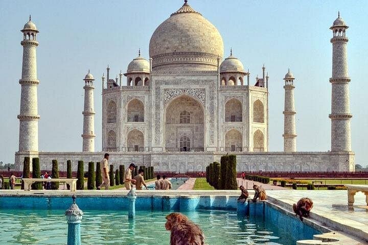 Same-Day Taj Mahal by Gatimaan Express: Private Day Trip from Delhi to Agra photo 4