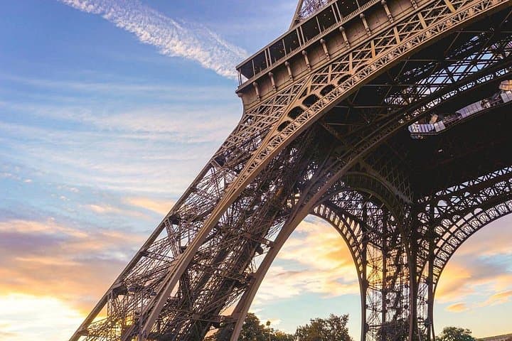 6-Hour Paris Highlights Tour — Seine Cruise, Champs-Élysées & Galeries Lafayette photo 3