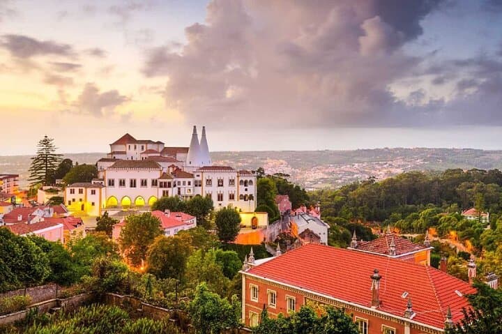 Sintra Private Tour: Pena Palace & Moorish Castle Guided Experience photo 5