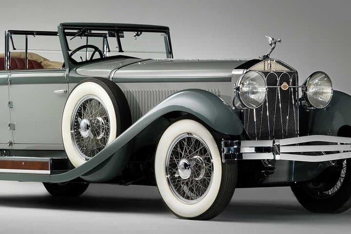Paris Vintage Car Tour: 2-Hour Private Drive with Hotel Pickup photo 3