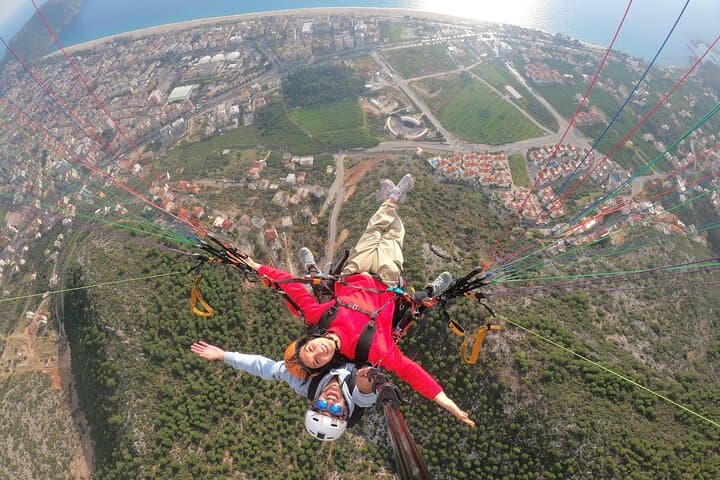 Tandem Paragliding Over Alanya: 700m Flight to Cleopatra Beach from Antalya photo 5